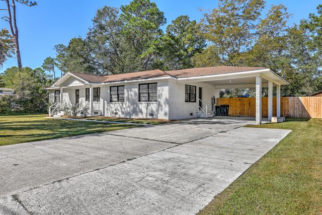 702 N Palmetto Street, Summerville, SC 29483