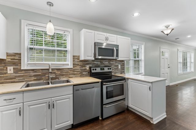 2311 McGavock Pike, Nashville, TN 37216