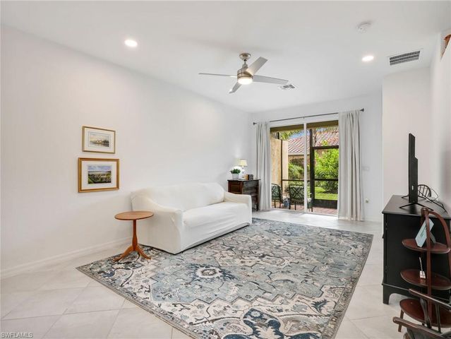 1637 Alameda DR, Naples, FL 34120