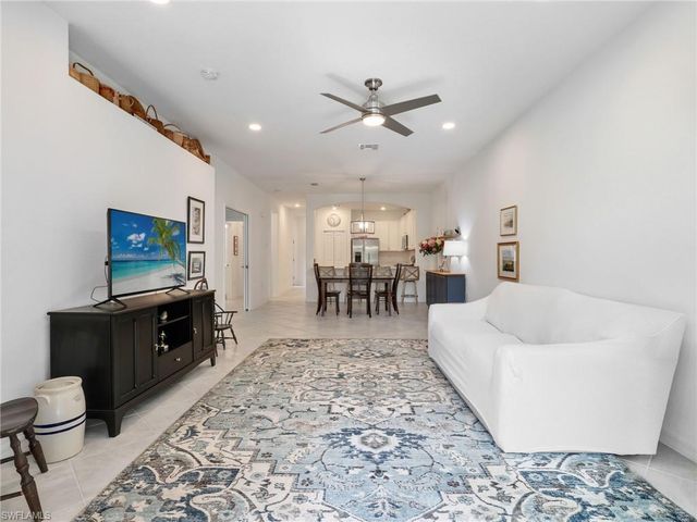 1637 Alameda DR, Naples, FL 34120
