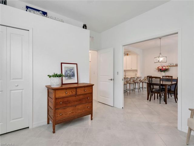 1637 Alameda DR, Naples, FL 34120