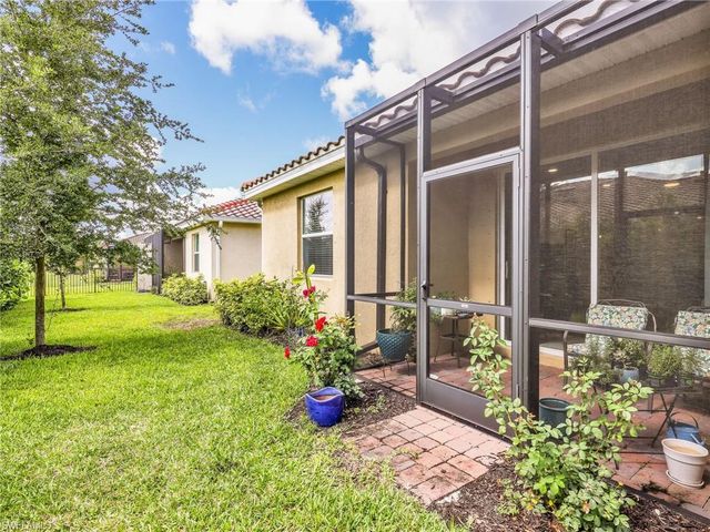 1637 Alameda DR, Naples, FL 34120