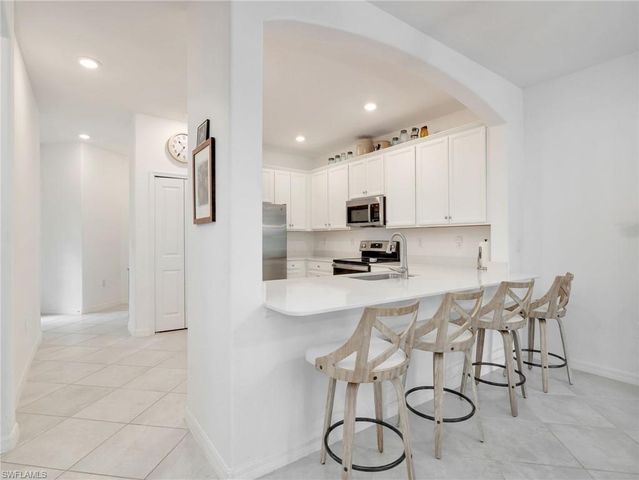 1637 Alameda DR, Naples, FL 34120