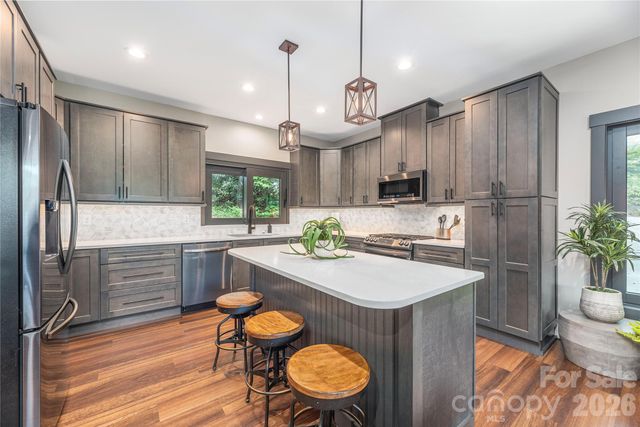 30 Garren View Drive, Fairview, NC 28730