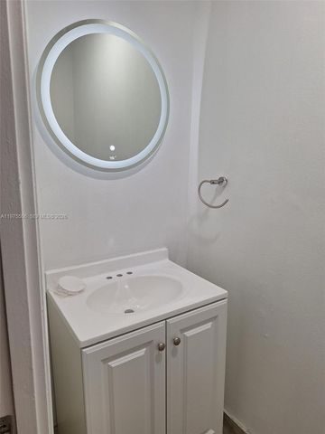 3512 Estepona Ave 22-D-1, Doral, FL 33178