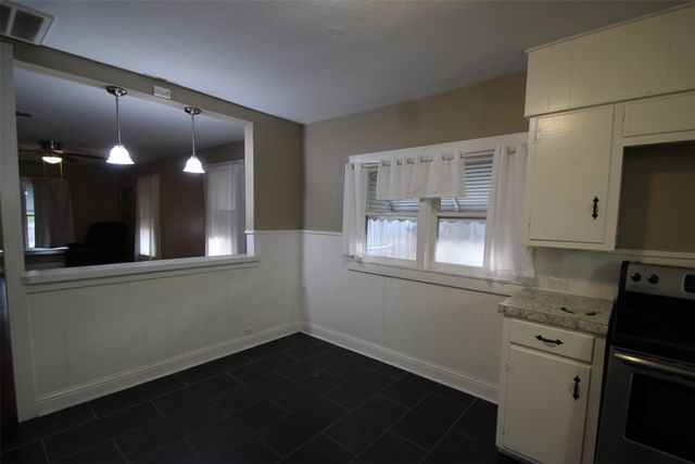 1415 W Crawford Street, Denison, TX 75020