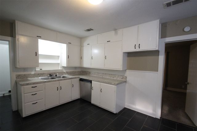 1415 W Crawford Street, Denison, TX 75020