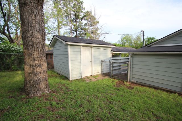 1415 W Crawford Street, Denison, TX 75020