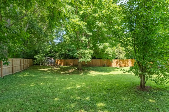 706 Edenburg Dr, Columbia, TN 38401