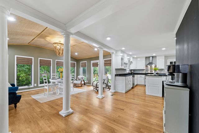 706 Edenburg Dr, Columbia, TN 38401
