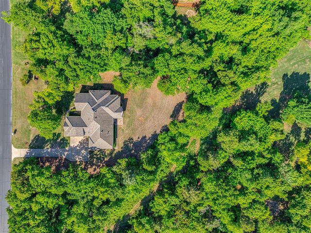 2025 Arbor Valley Drive, Edmond, OK 73025