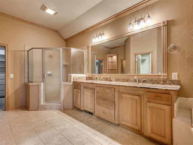 2025 Arbor Valley Drive, Edmond, OK 73025