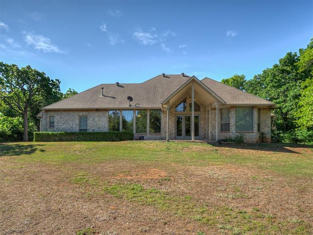 2025 Arbor Valley Drive, Edmond, OK 73025
