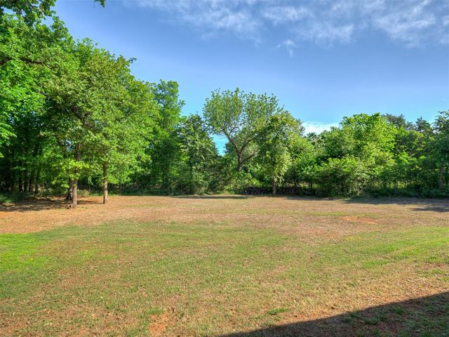 2025 Arbor Valley Drive, Edmond, OK 73025