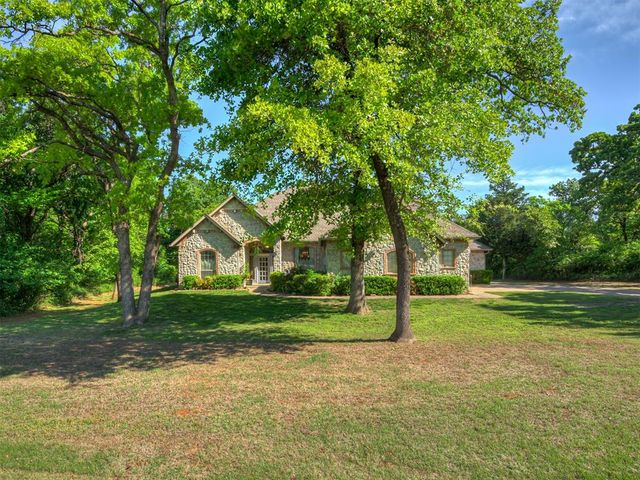 2025 Arbor Valley Drive, Edmond, OK 73025