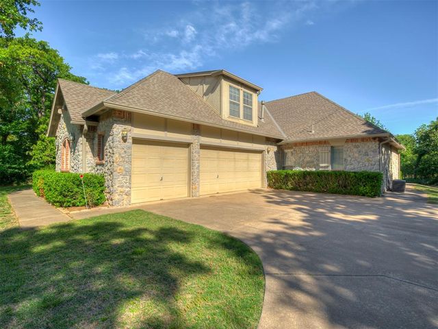 2025 Arbor Valley Drive, Edmond, OK 73025