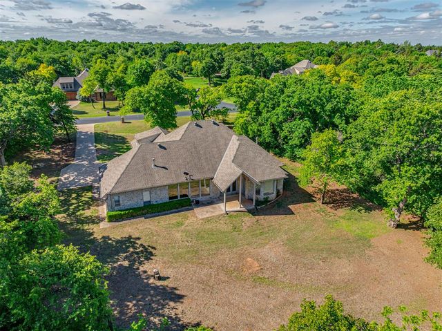 2025 Arbor Valley Drive, Edmond, OK 73025
