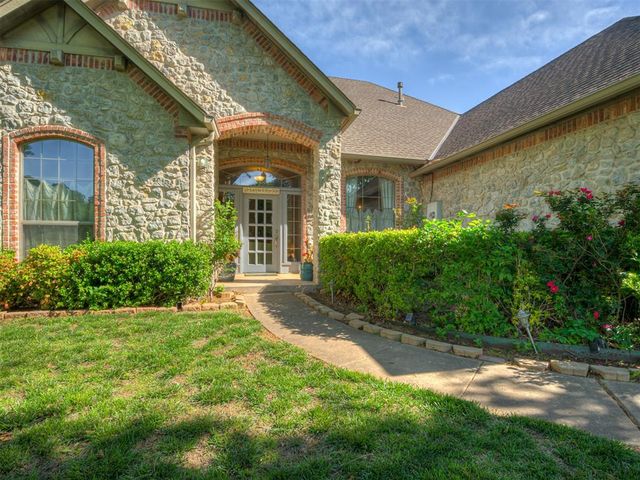 2025 Arbor Valley Drive, Edmond, OK 73025