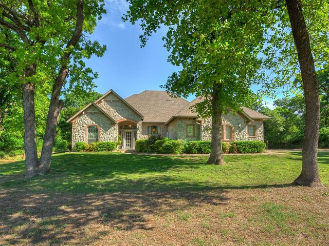 2025 Arbor Valley Drive, Edmond, OK 73025