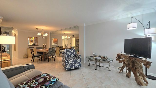 1161 Hillsboro Mile 107, Hillsboro Beach, FL 33062