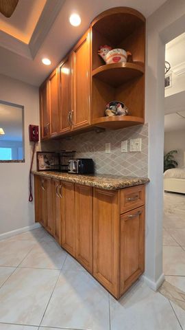 1161 Hillsboro Mile 107, Hillsboro Beach, FL 33062