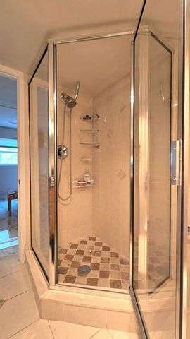 1161 Hillsboro Mile 107, Hillsboro Beach, FL 33062