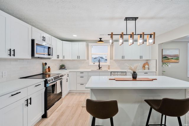 133 E 700 N, Sharpsville, IN 46068