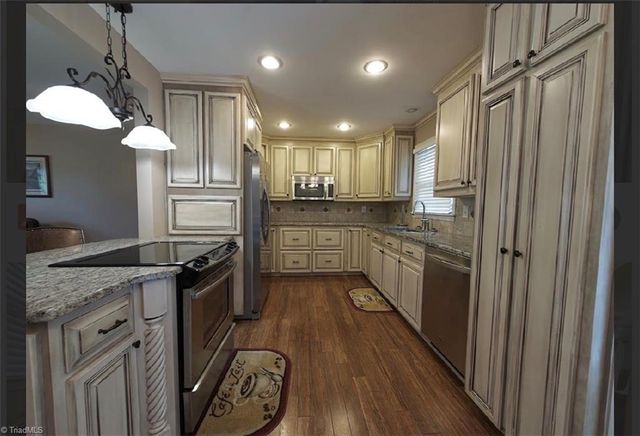 516 Lynchburg Road, Pilot Mountain, NC 27041