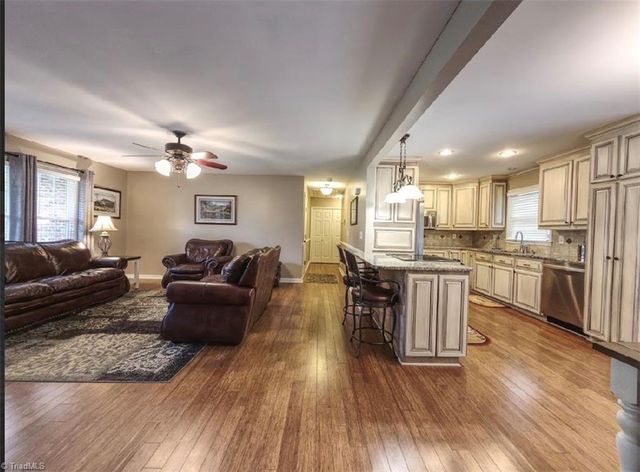 516 Lynchburg Road, Pilot Mountain, NC 27041