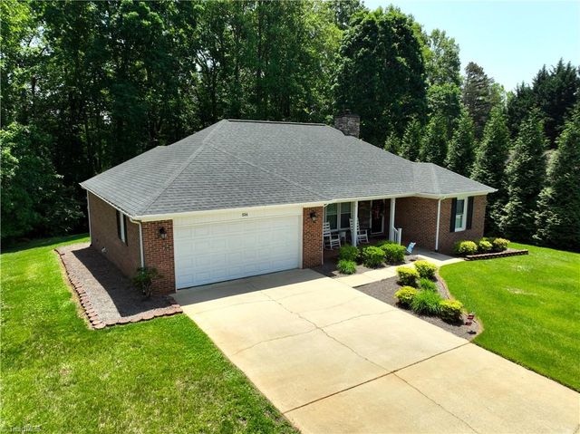 516 Lynchburg Road, Pilot Mountain, NC 27041