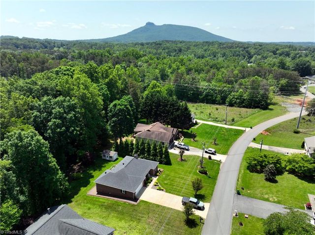 516 Lynchburg Road, Pilot Mountain, NC 27041