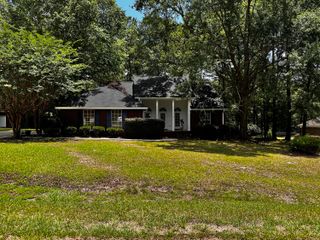 22 Melody Ln., Purvis, MS 39475