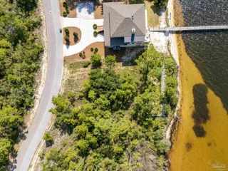 16171 Tarpon Dr, Pensacola, FL 32507
