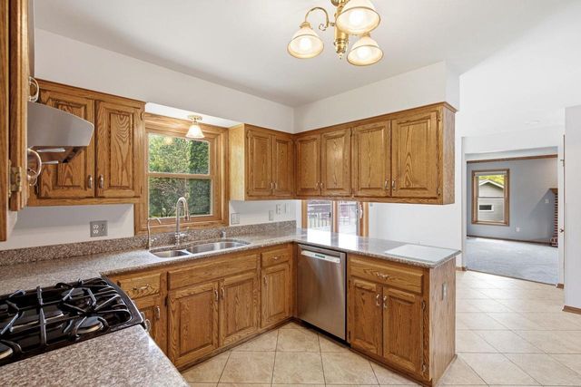 W169N10806 Redwood Lane, Germantown, WI 53022