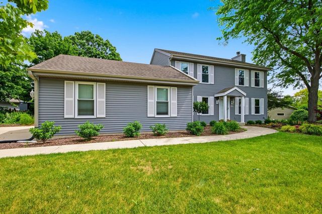 W169N10806 Redwood Lane, Germantown, WI 53022