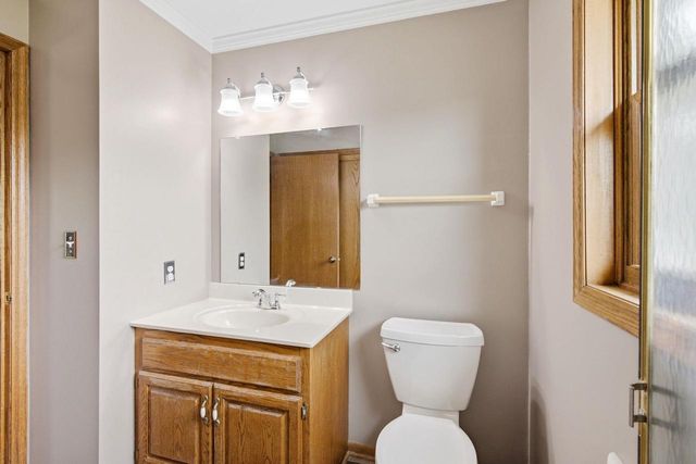 W169N10806 Redwood Lane, Germantown, WI 53022