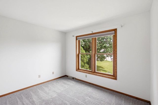W169N10806 Redwood Lane, Germantown, WI 53022