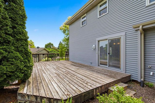 W169N10806 Redwood Lane, Germantown, WI 53022