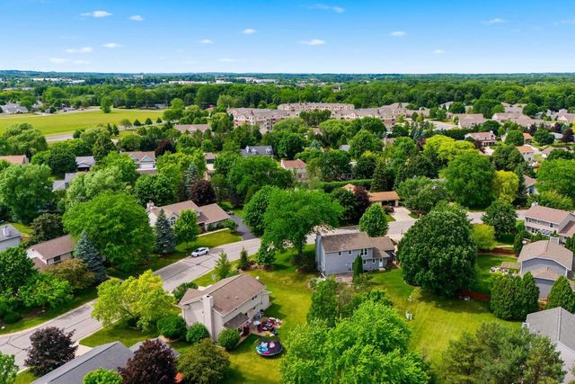 W169N10806 Redwood Lane, Germantown, WI 53022