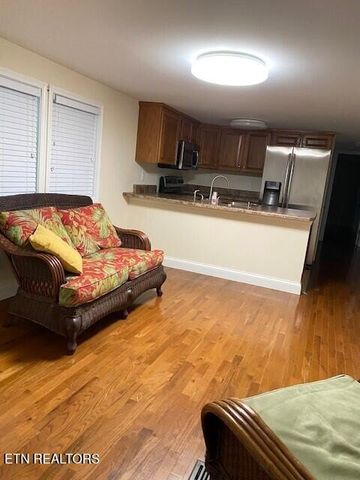 1219 Fishermans Way, Sevierville, TN 37876