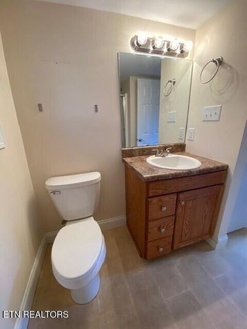 1219 Fishermans Way, Sevierville, TN 37876