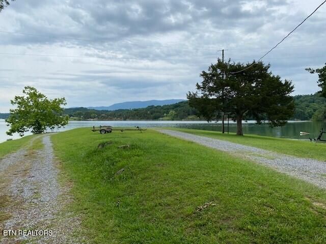 1219 Fishermans Way, Sevierville, TN 37876