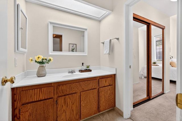 8459 Creekridge Cir, Citrus Heights, CA 95610