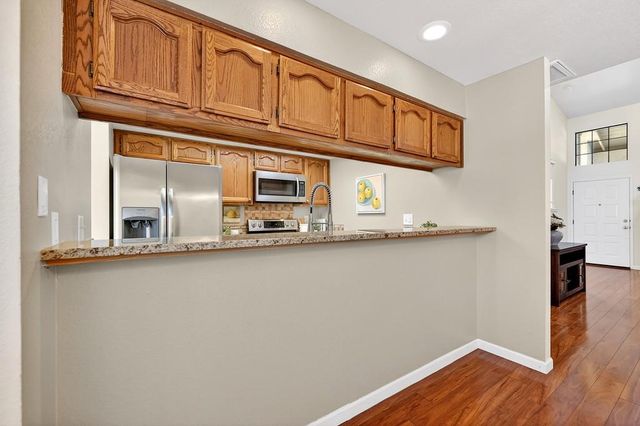 8459 Creekridge Cir, Citrus Heights, CA 95610