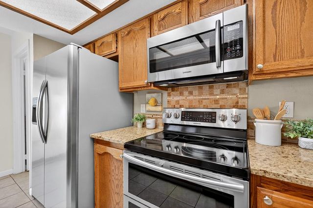 8459 Creekridge Cir, Citrus Heights, CA 95610