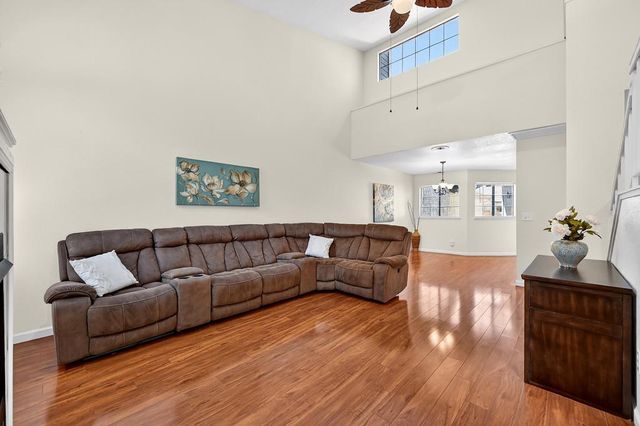 8459 Creekridge Cir, Citrus Heights, CA 95610