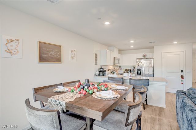 2570 Petunia Garden Avenue, North Las Vegas, NV 89081