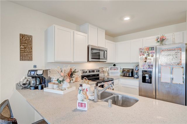 2570 Petunia Garden Avenue, North Las Vegas, NV 89081