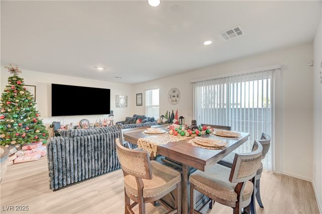 2570 Petunia Garden Avenue, North Las Vegas, NV 89081