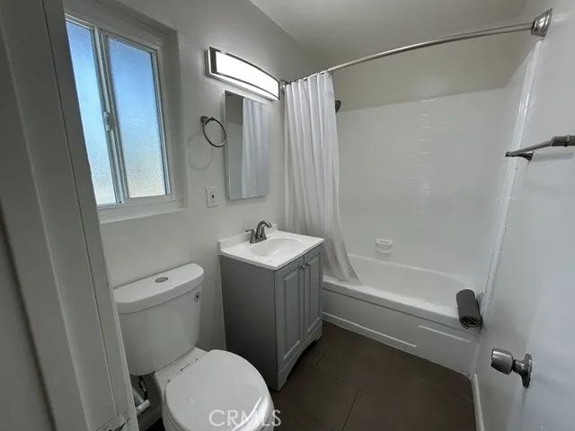 686 E Cottonwood Road A, Palm Springs, CA 92262